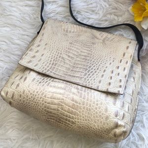 🌺Reptile feel embossed leather crossbody bag🌺